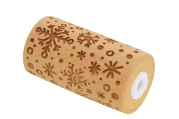 Teigrolle aus Holz geprägt, Schneeflocken