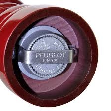Rote Peugeot Pfeffermühle PARIS mit 2 Pfeffersorten
