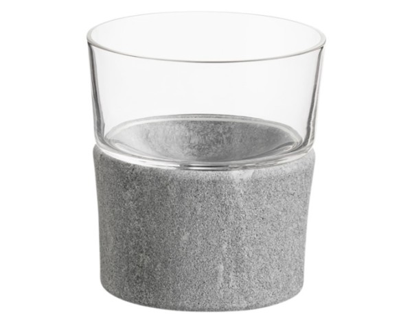 Whiskyglas mit Steinsockel